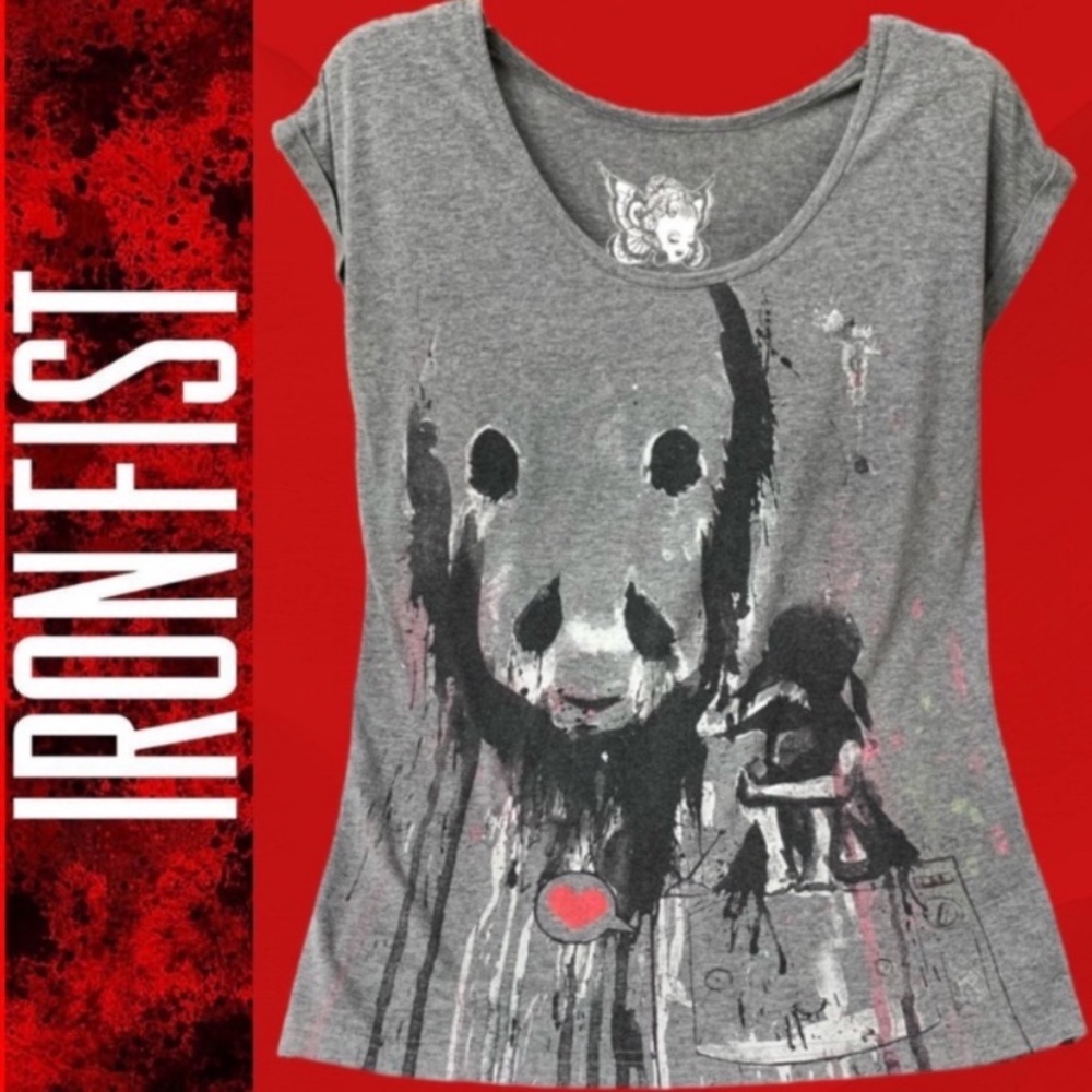 "IronFist" gray folded cap sleeve graphic "Panda & Girl" print U-neck tee- M